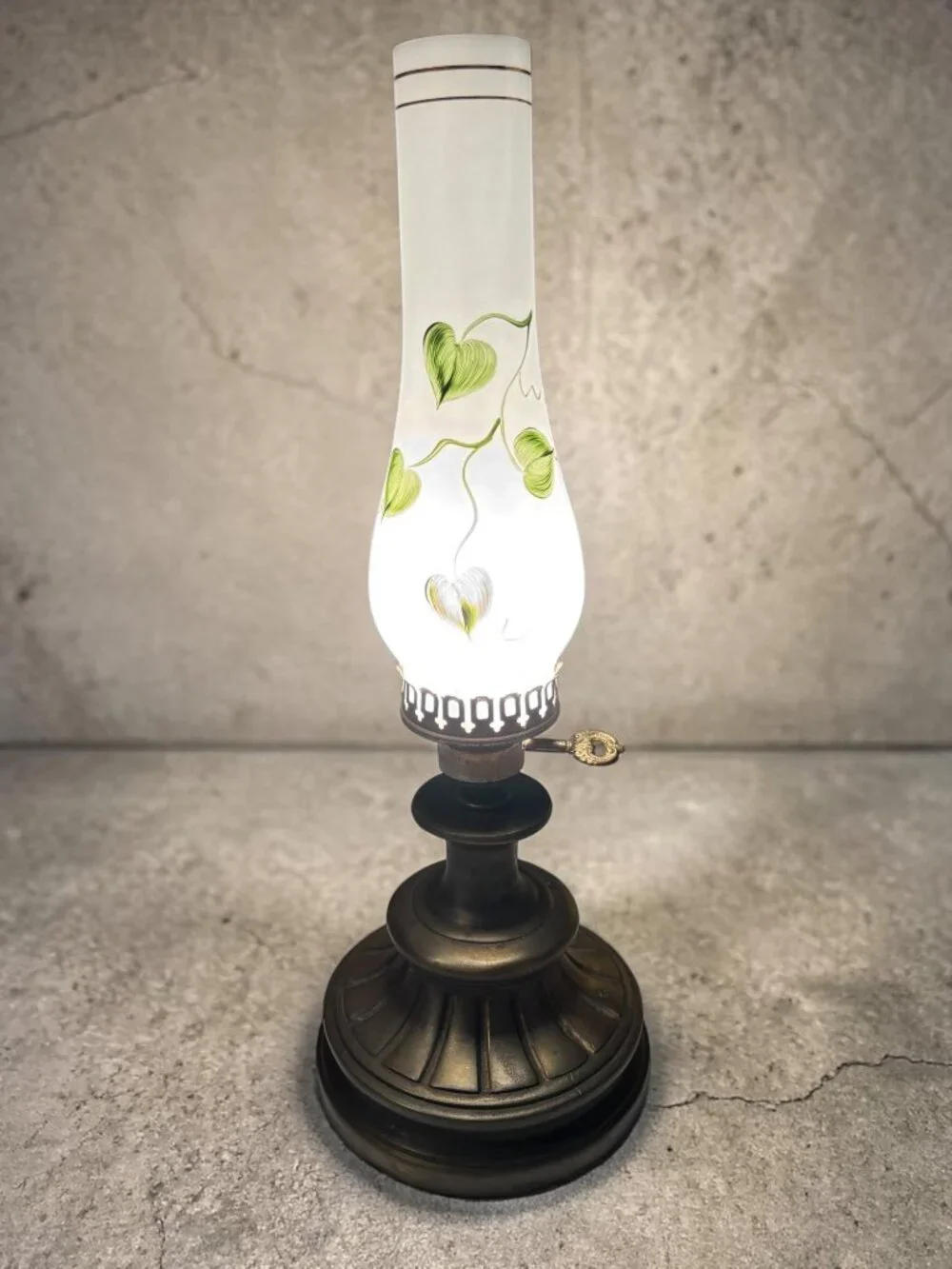 Vtg electric Oil Lamp With Hand-Painted Milk glass Hurricane & Brass Base - Flor